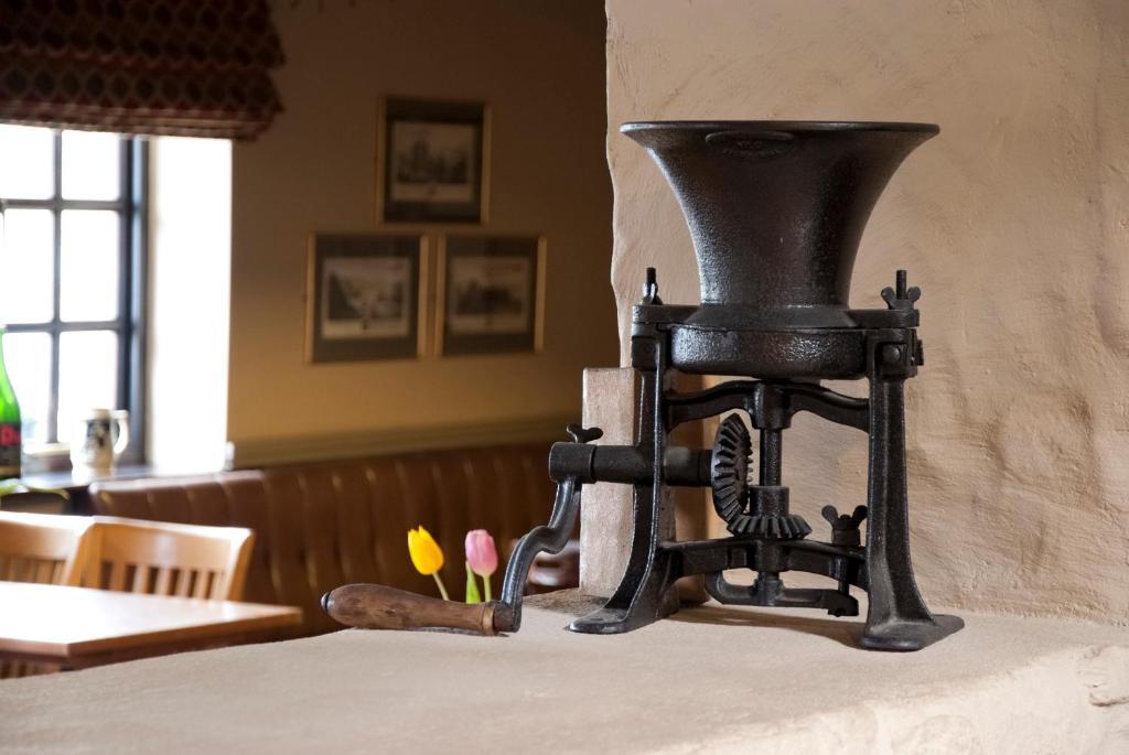 Tricky'S Hotel Redruth Buitenkant foto